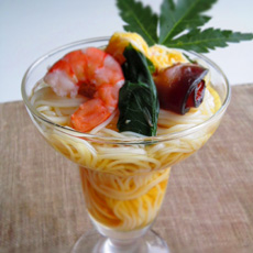 涼味満点の「流水そうめん」